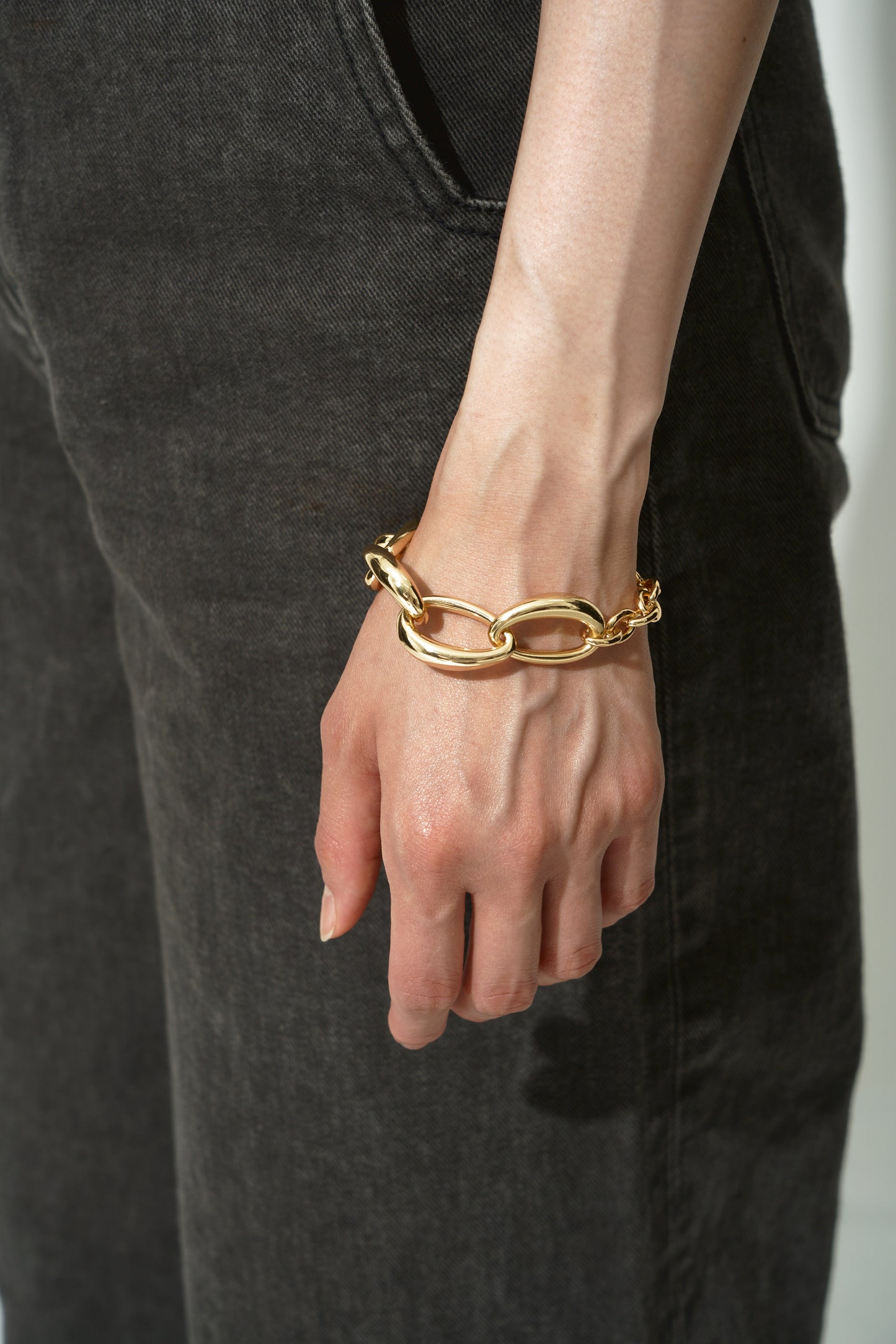OVAL LINK CHAIN BRACELET