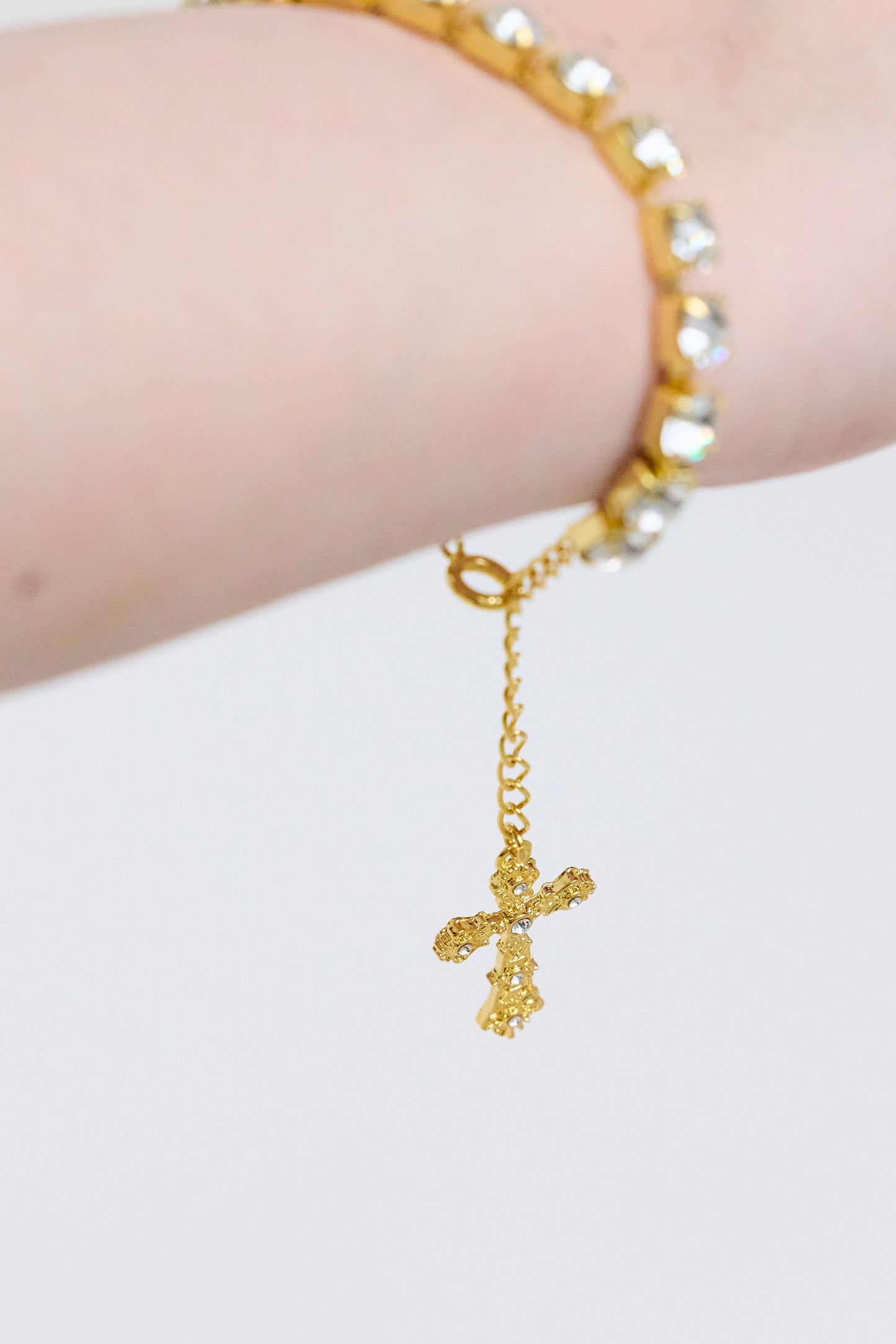 CRYSTAL CLEAR 5mm CROSS CHARM BRACELET