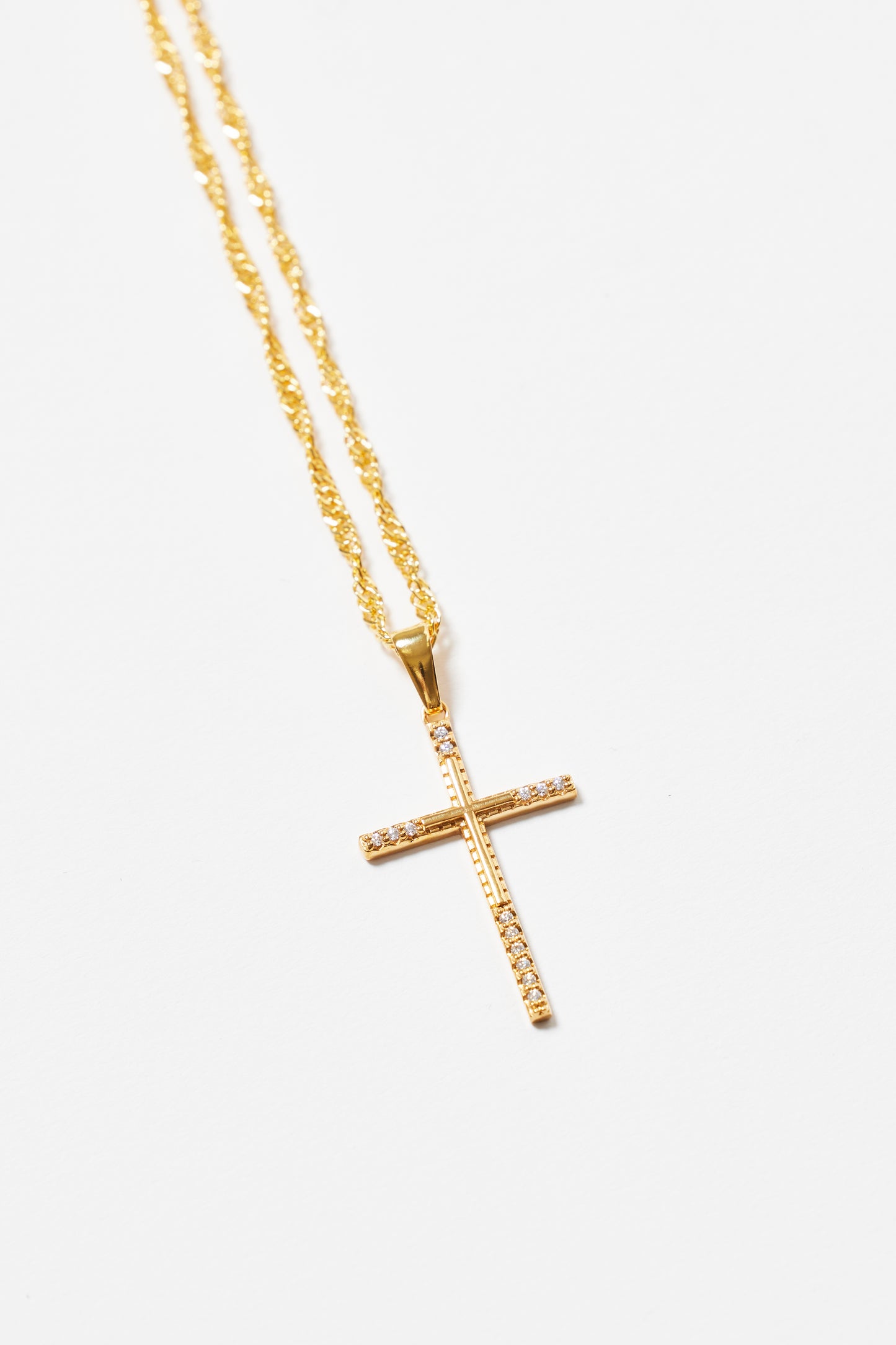 PENDANT CROSS NECKLACE CRYSTAL